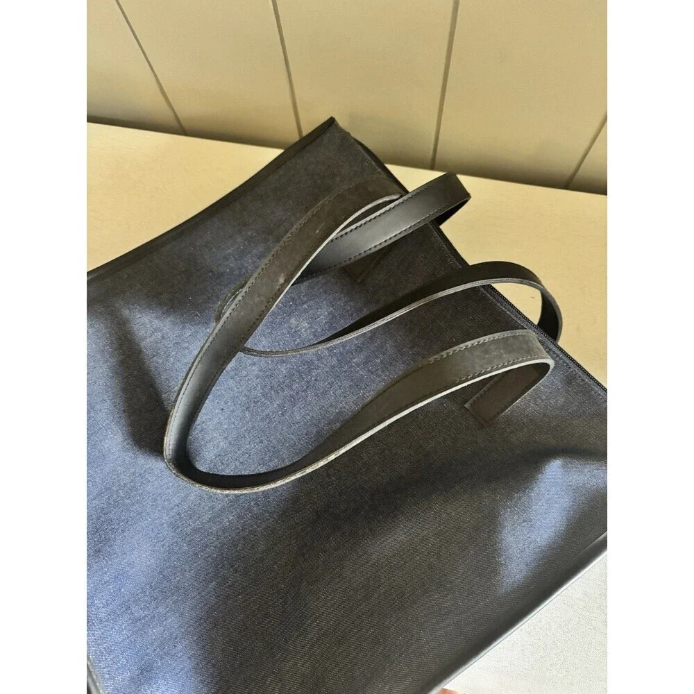 Liz Claiborne liz claiborne